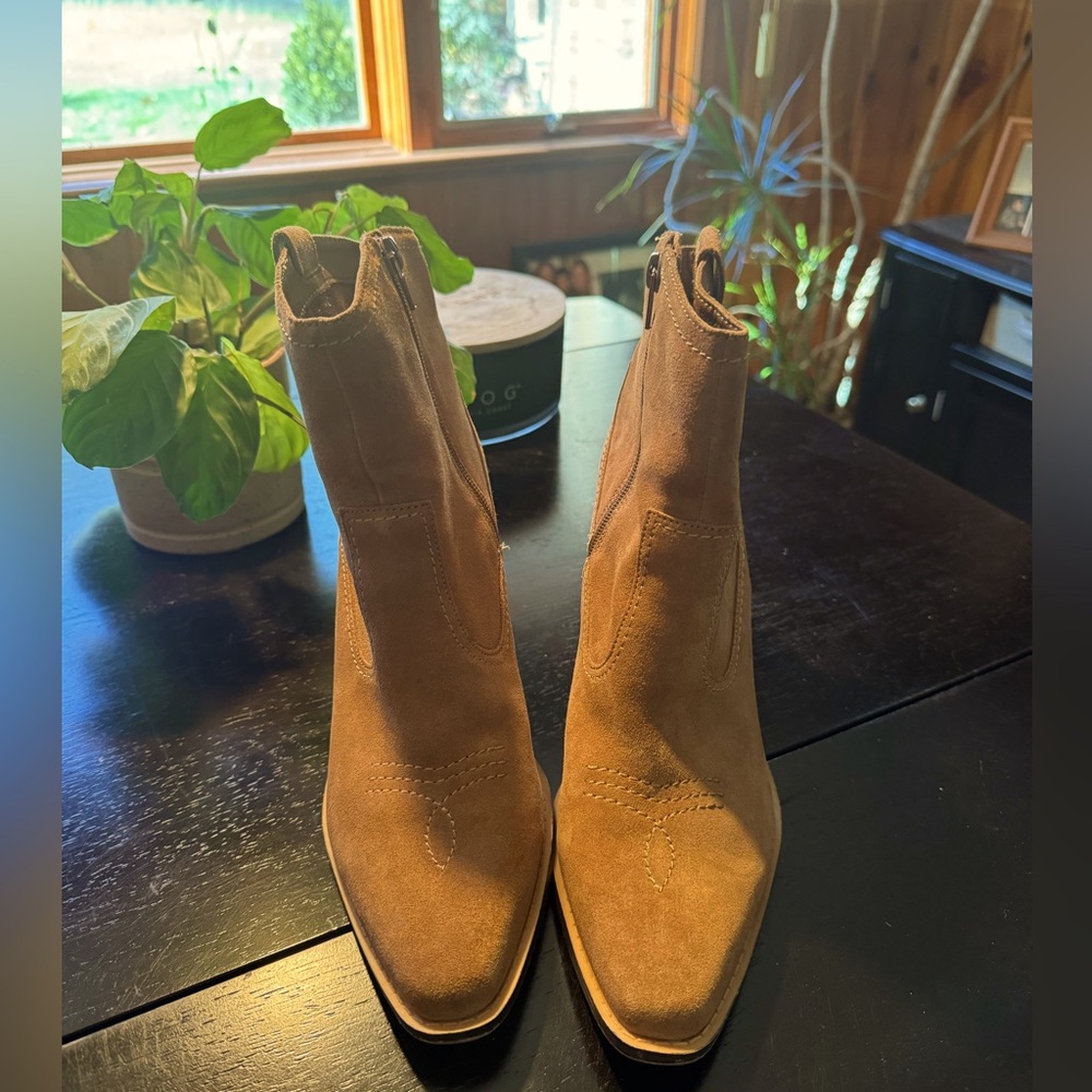 Women’s Boots!